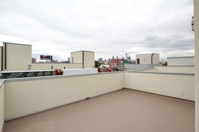 Photo - Northern Liberties Townhome with Garage