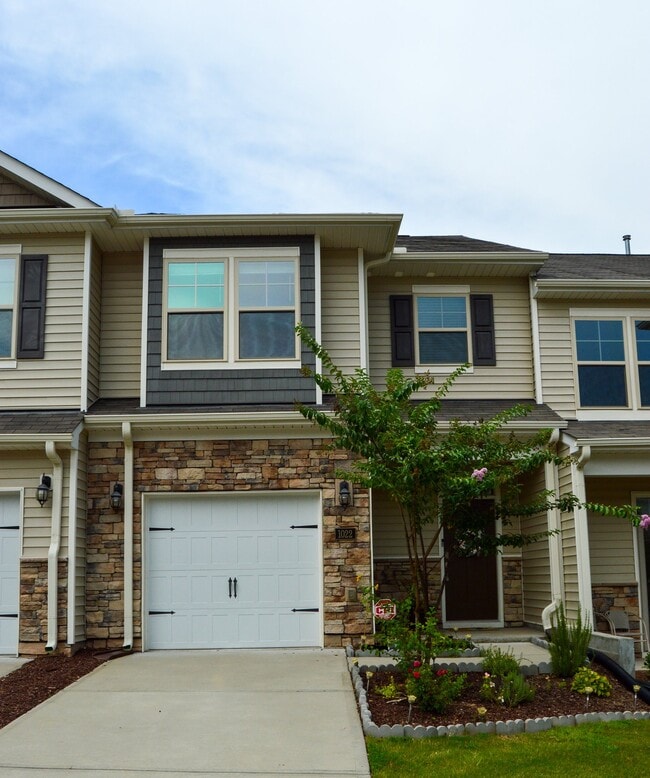 Building Photo - 1022 Navigon Dr