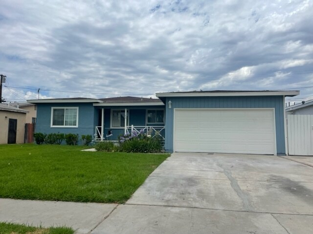 Primary Photo - 455 E Rosslynn Ave