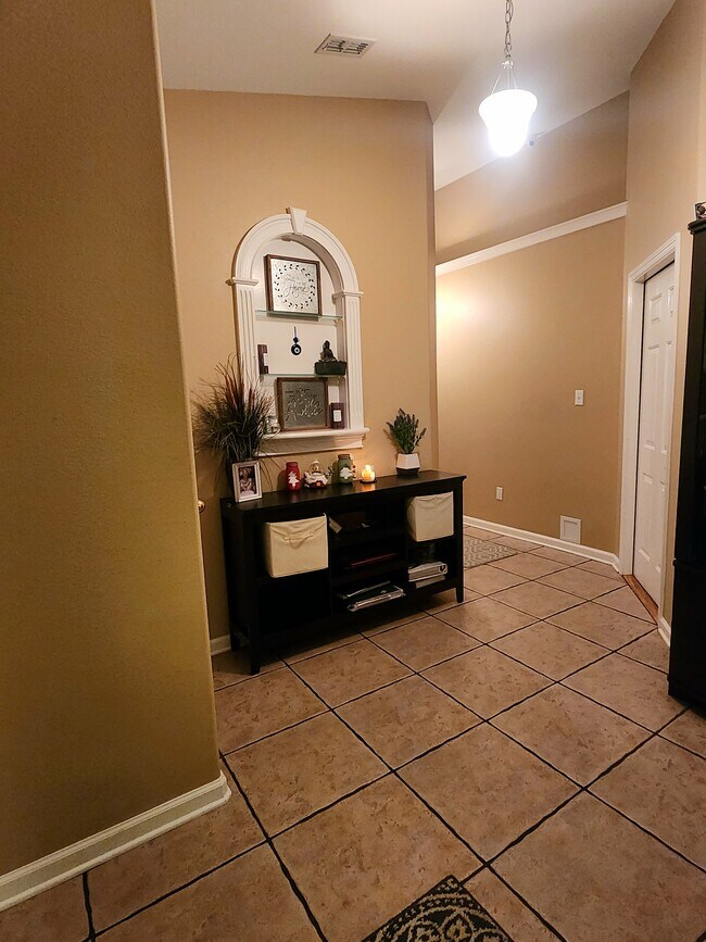 Foto del edificio - 1145 High Meadow Dr