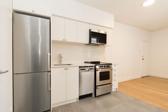 Building Photo - 28 Maynard Ave