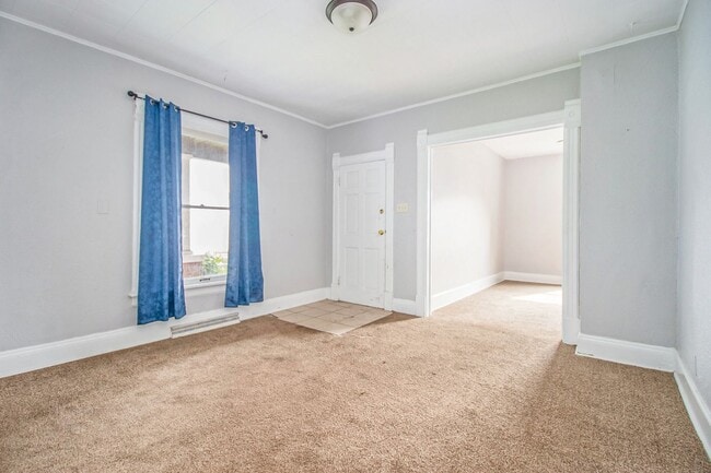 Building Photo - Partially remodeled 4 bedroom (potentially...