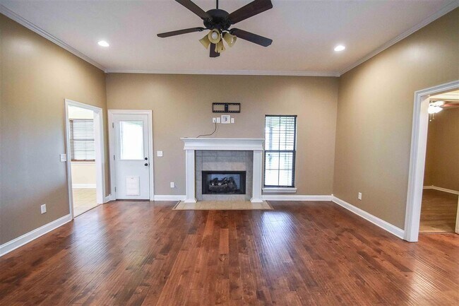 Building Photo - 115 Millhouse Drive