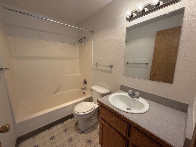 Foto del edificio - 461-463 Ecols St S
