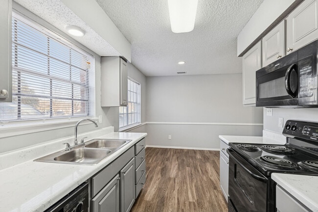 Building Photo - Belmont Place