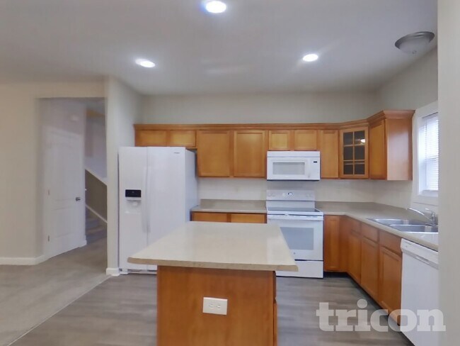 Foto del edificio - 1044 Hazelwood Dr