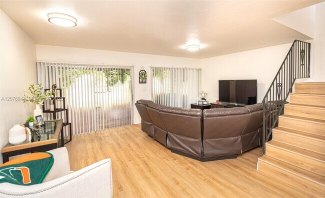 Foto del edificio - 8120 SW 103rd Ave