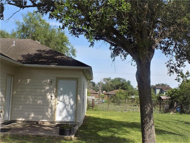Building Photo - 4110 Callicoatte Rd
