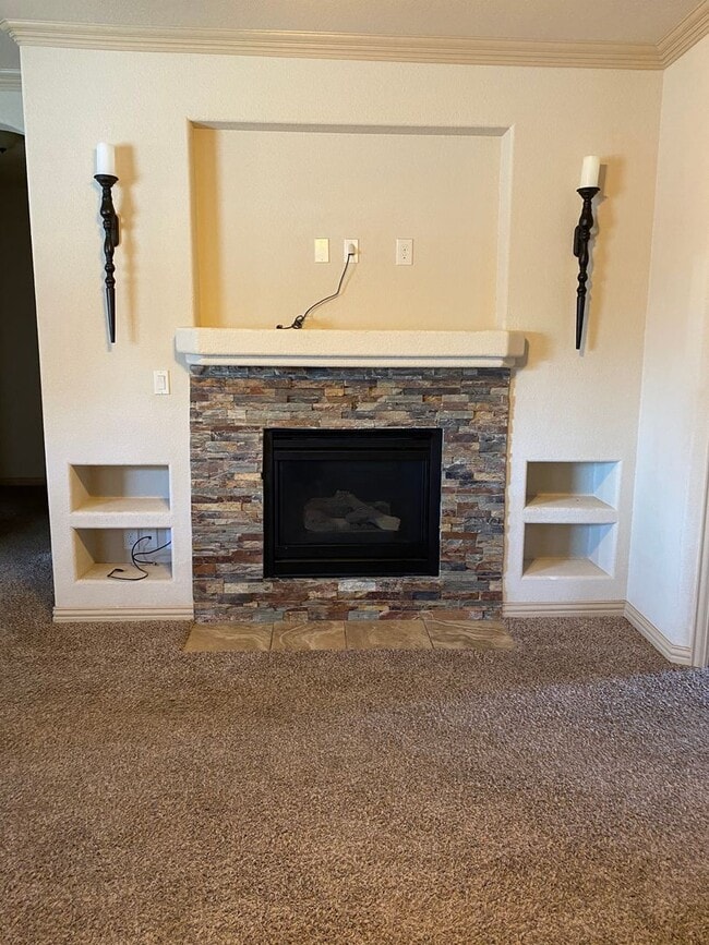 Foto del edificio - Beautiful Home with a Den