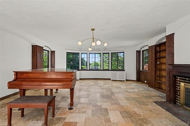 Building Photo - 53 Cortlandt Ave