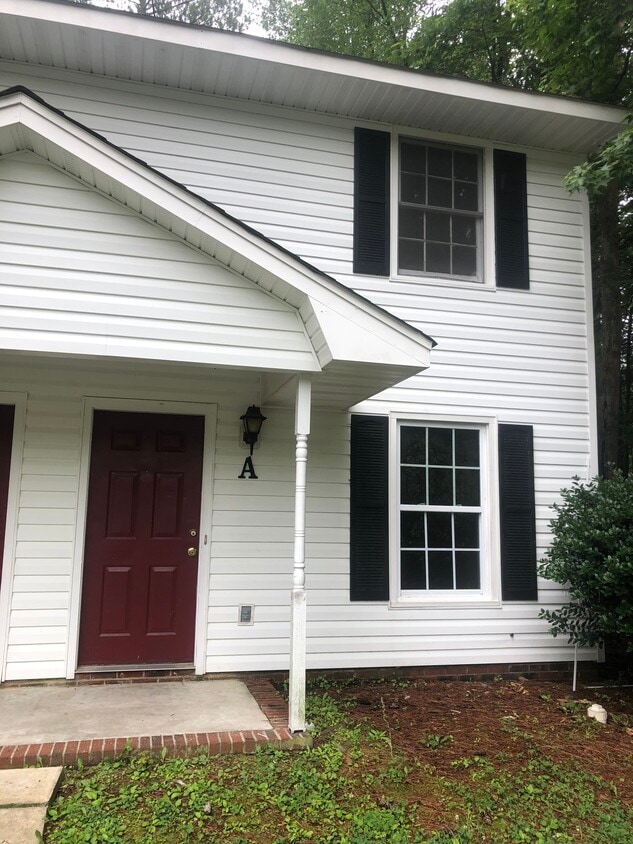 Building Photo - 118 Lakewood Dr