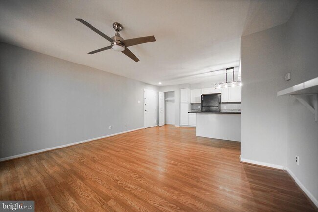 Foto del edificio - 10106 Campus Way S