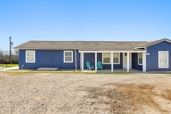 Building Photo - Well Maintained 3/2 in Cedar Creek