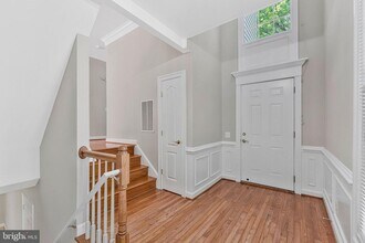 Building Photo - 9546 Lagersfield Cir