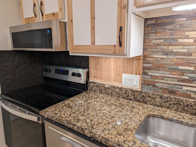 Building Photo - 8 Northbrook Dr