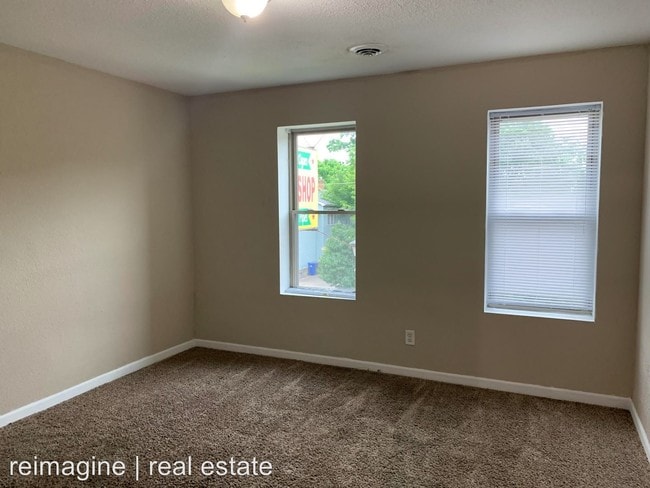 Building Photo - 567 Stryker Ave