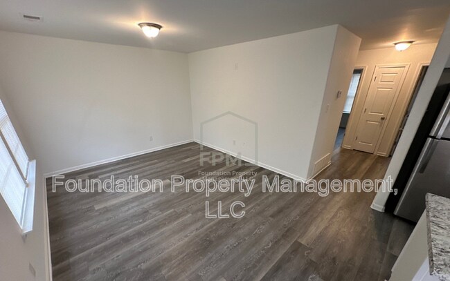 Building Photo - 4355 Kerwin Dr