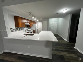 Building Photo - 5900 W Sample Rd