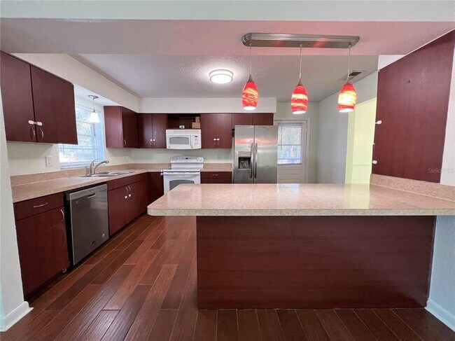 Foto del edificio - 7206 Pat Blvd