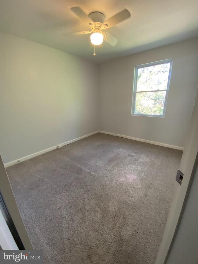 Building Photo - 5506 Midwood Ave