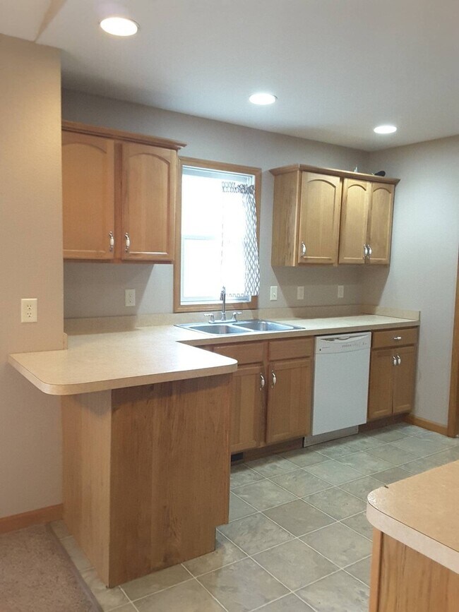 Foto del edificio - 3 Bedroom Single Family Home!