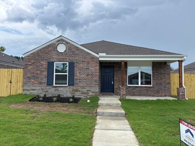 Building Photo - BRAND NEW Three Bedroom | Two Bath Home in...