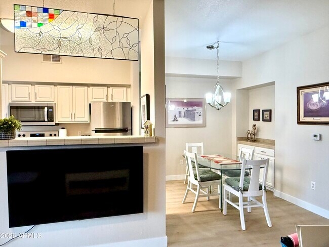 Foto del edificio - 14950 W Mountain View Blvd