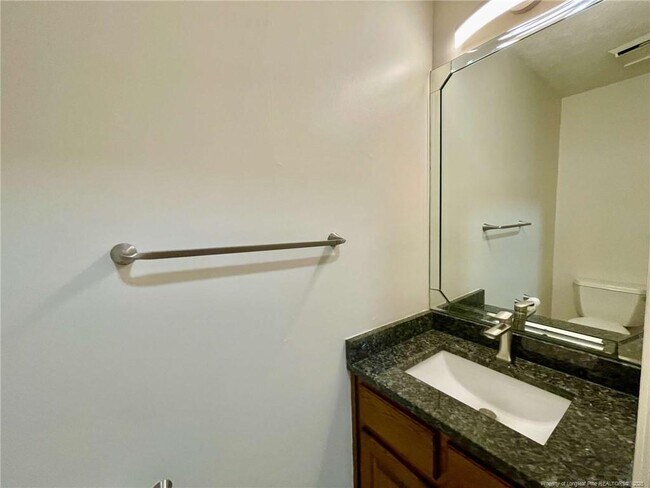 Foto del edificio - 5704 Kindley Dr