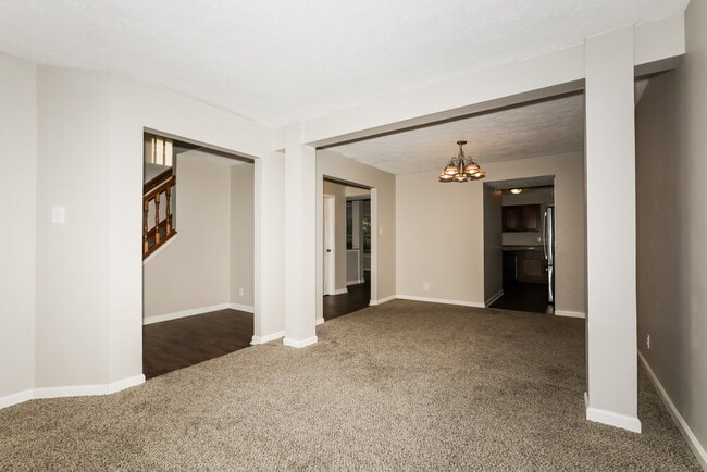 Foto del edificio - 5287 Ivy Hill Dr