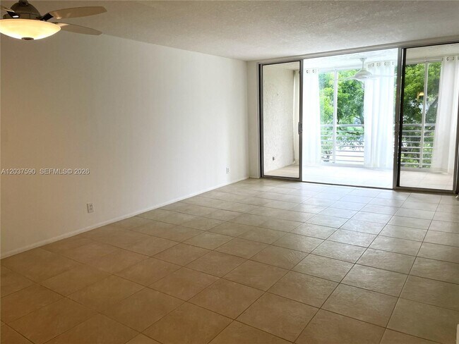Building Photo - 9531 Seagrape Dr