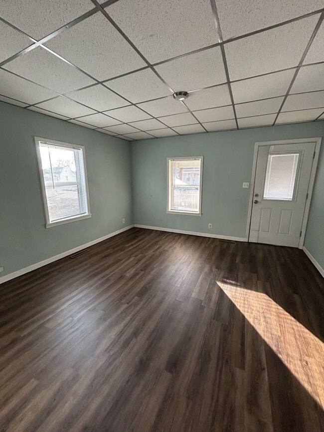 Building Photo - Cute and Cozy 2BR/1BA House