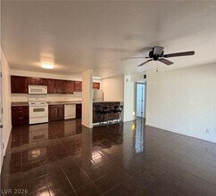 Building Photo - 5044 River Glen Dr