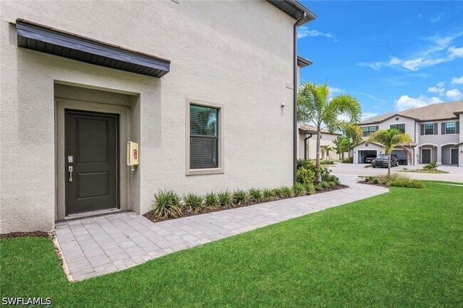 Building Photo - 14159 Gardeners Wy