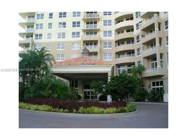 Building Photo - 19501 W Country Club Dr
