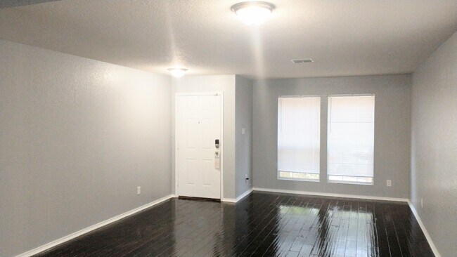 Building Photo - 6714 Loma Vino