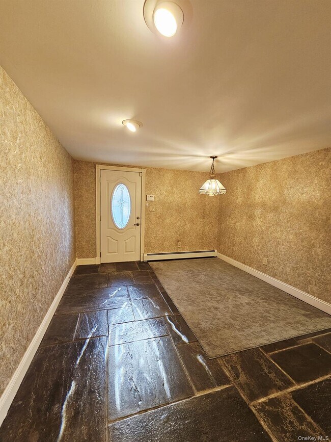 Foto del edificio - 624 Russet Rd