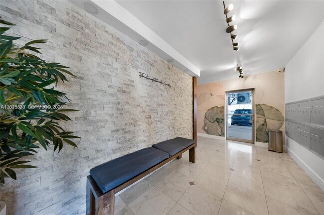 Foto del edificio - 7133 Bay Dr