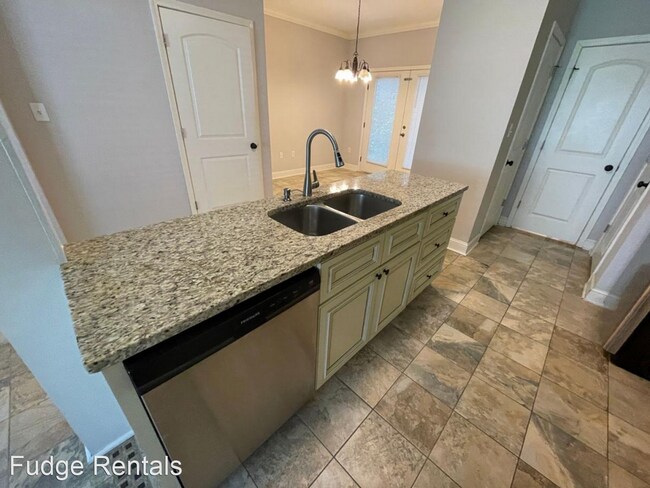 Building Photo - 3 br, 2.5 bath House - 335 Countryview