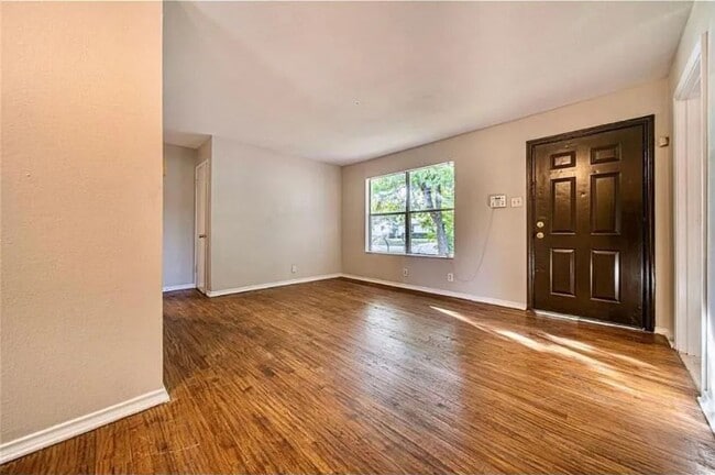 Foto del edificio - Remodeled 3/1 LANDSCAPING INCLUDED!
