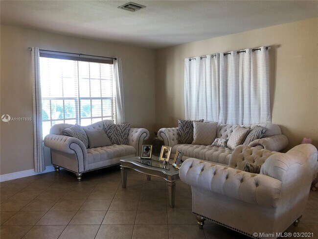 Foto del edificio - 17739 SW 54th St