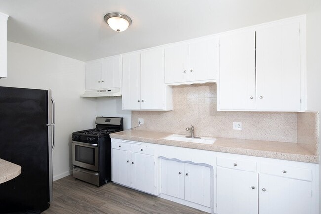 Foto del edificio - OPEN HOUSE: 1/31 10-11AM ~ 2b/1ba Conveniently Located in South Park!