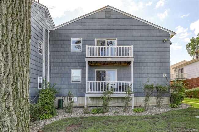 Foto del edificio - 87 Doxbury Ln