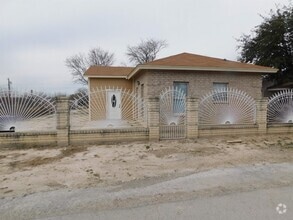Building Photo - 144 Cerezo Ave