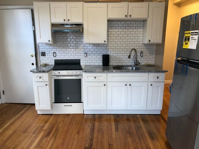 Cocina - 178 Newton St
