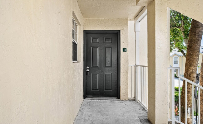 Building Photo - 6300 La Costa Dr