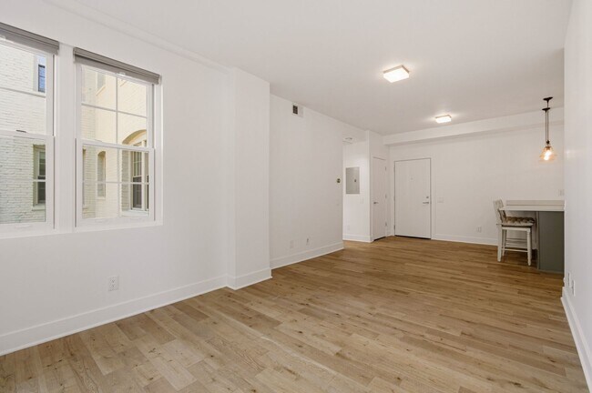 Foto del edificio - 2926 Porter St NW