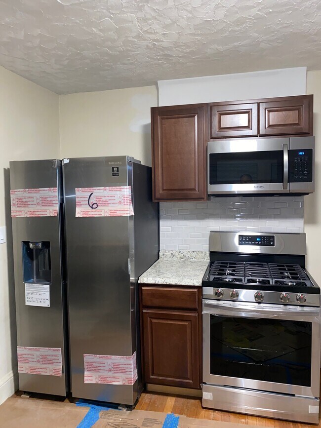 Building Photo - 26 Hazelwood St