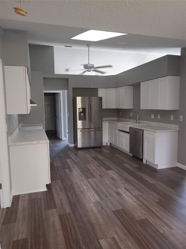 Foto del edificio - 108 Greentree Ln