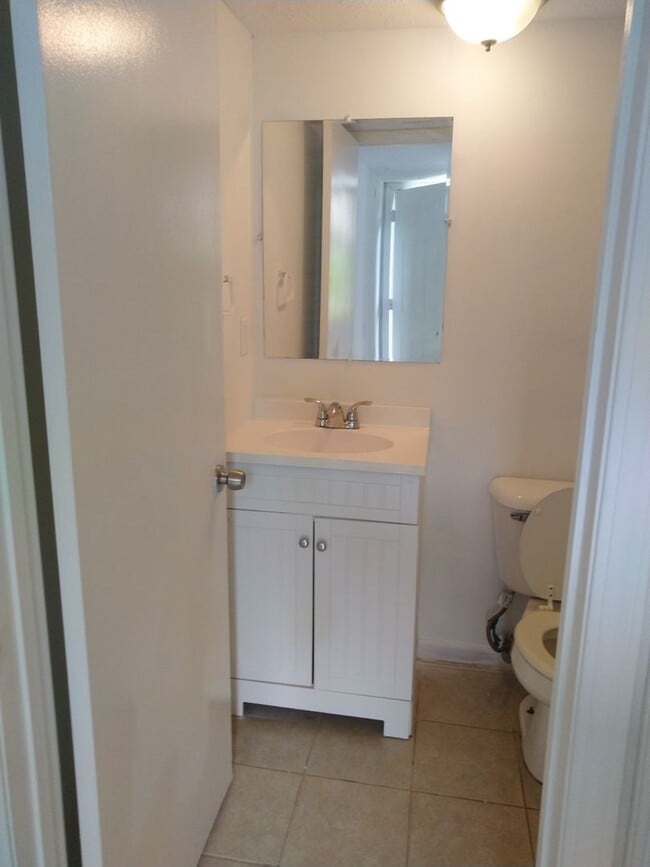 Building Photo - 3156 Nectarine Cir