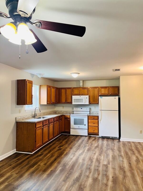 Building Photo - 3157 Lauren Evelyn Way